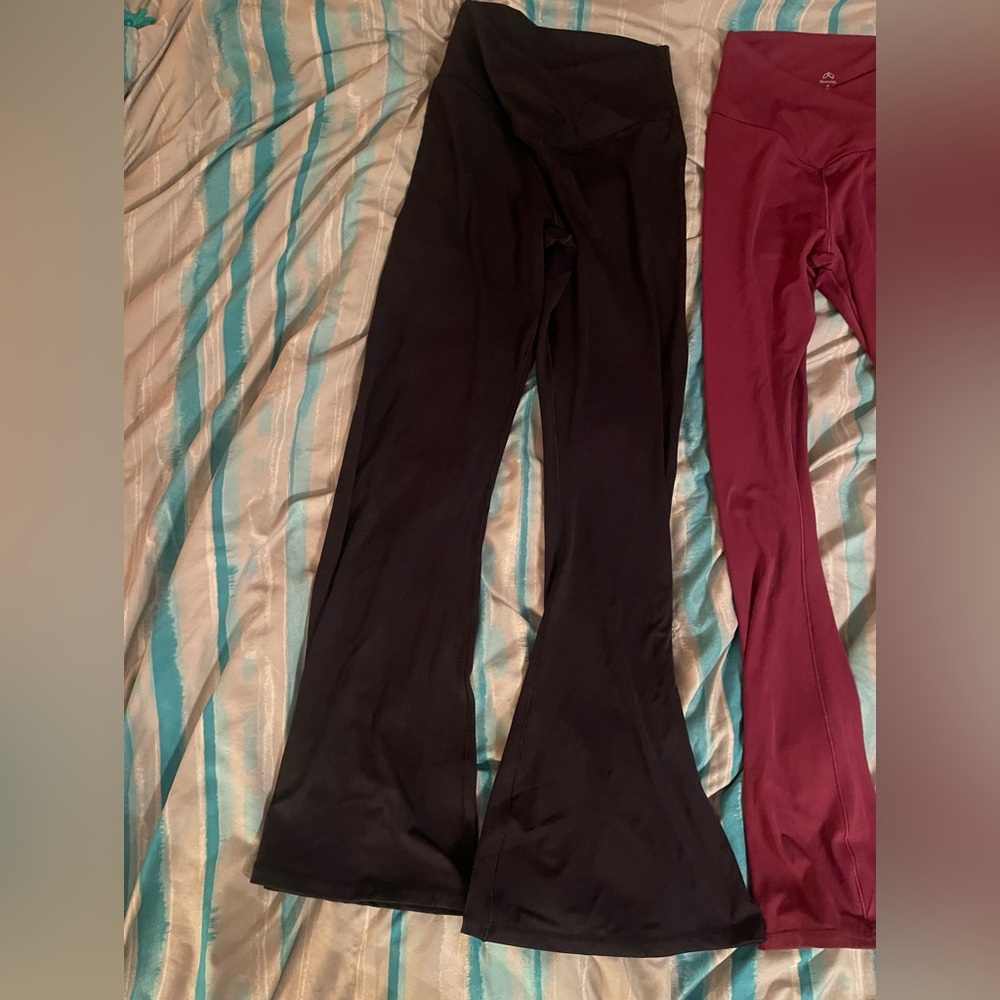Sunzel Flare Leggings Black Medium red 2 pairs pants yoga - Picture 2 of 7